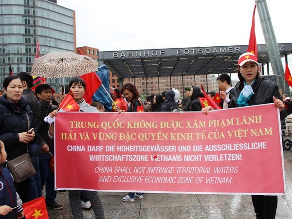 Biểu t&igrave;nh tại Berlin. Ảnh: Vietnam+