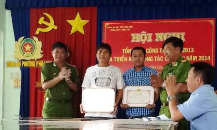 Liên tiếp lập công, “Hiệp sĩ” được  khen thưởng