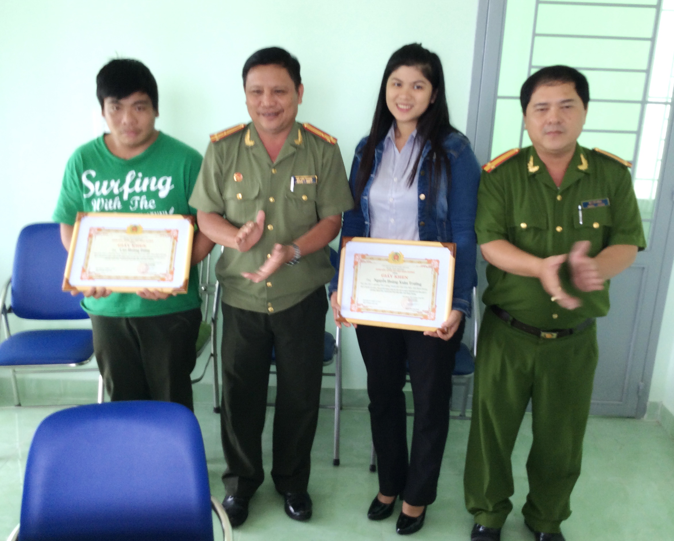 Nữ “hiệp sĩ” được khen vì thành tích truy bắt tội phạm