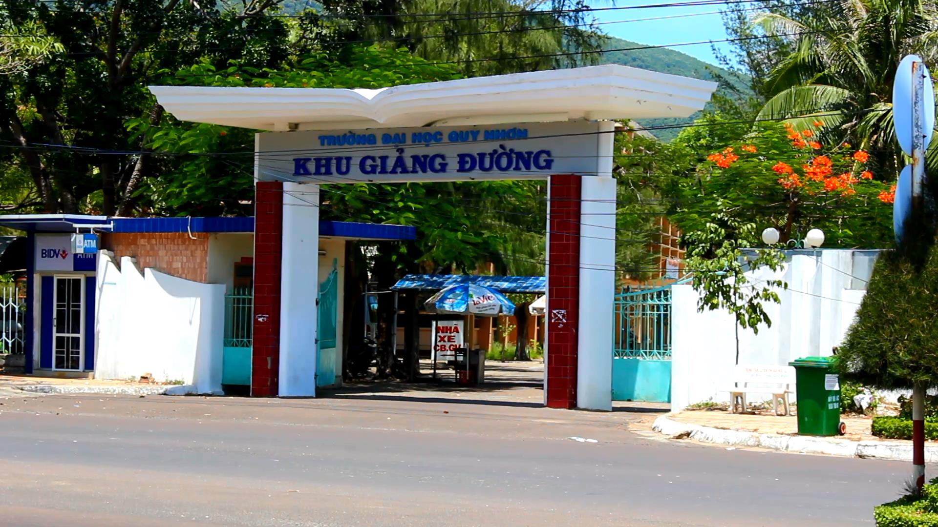 Khu giảng đường Trường ĐH Quy Nhơn
