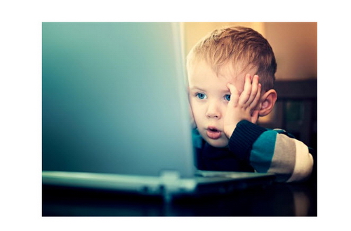Cẩn trọng khi để trẻ lên Internet