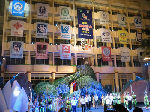 To&agrave;n cảnh đ&ecirc;m khai mạc Festival Sinh vi&ecirc;n Kiến tr&uacute;c to&agrave;n quốc lần thứ IX