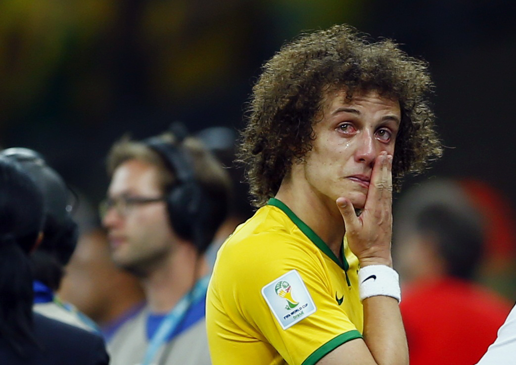 David Luiz mếu máo nói lời xin lỗi CĐV Brazil