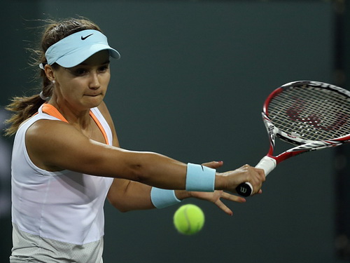Lauren Davis cũng sớm chia tay giải đấu tr&ecirc;n s&acirc;n nh&agrave;