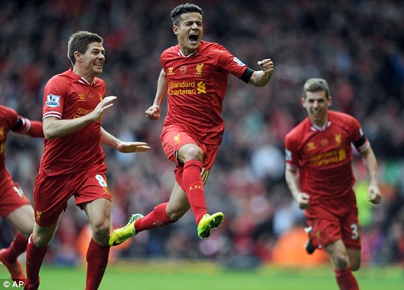 Coutinho sau b&agrave;n thắng quyết định ở ph&uacute;t 78  Ảnh: AP
