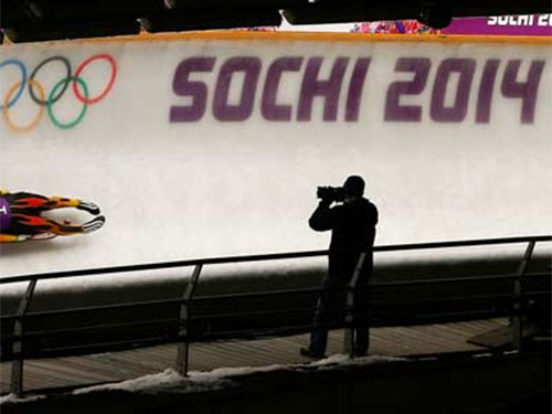 Phó thủ tướng Nga "gắn" máy quay vào phòng tắm ở Sochi