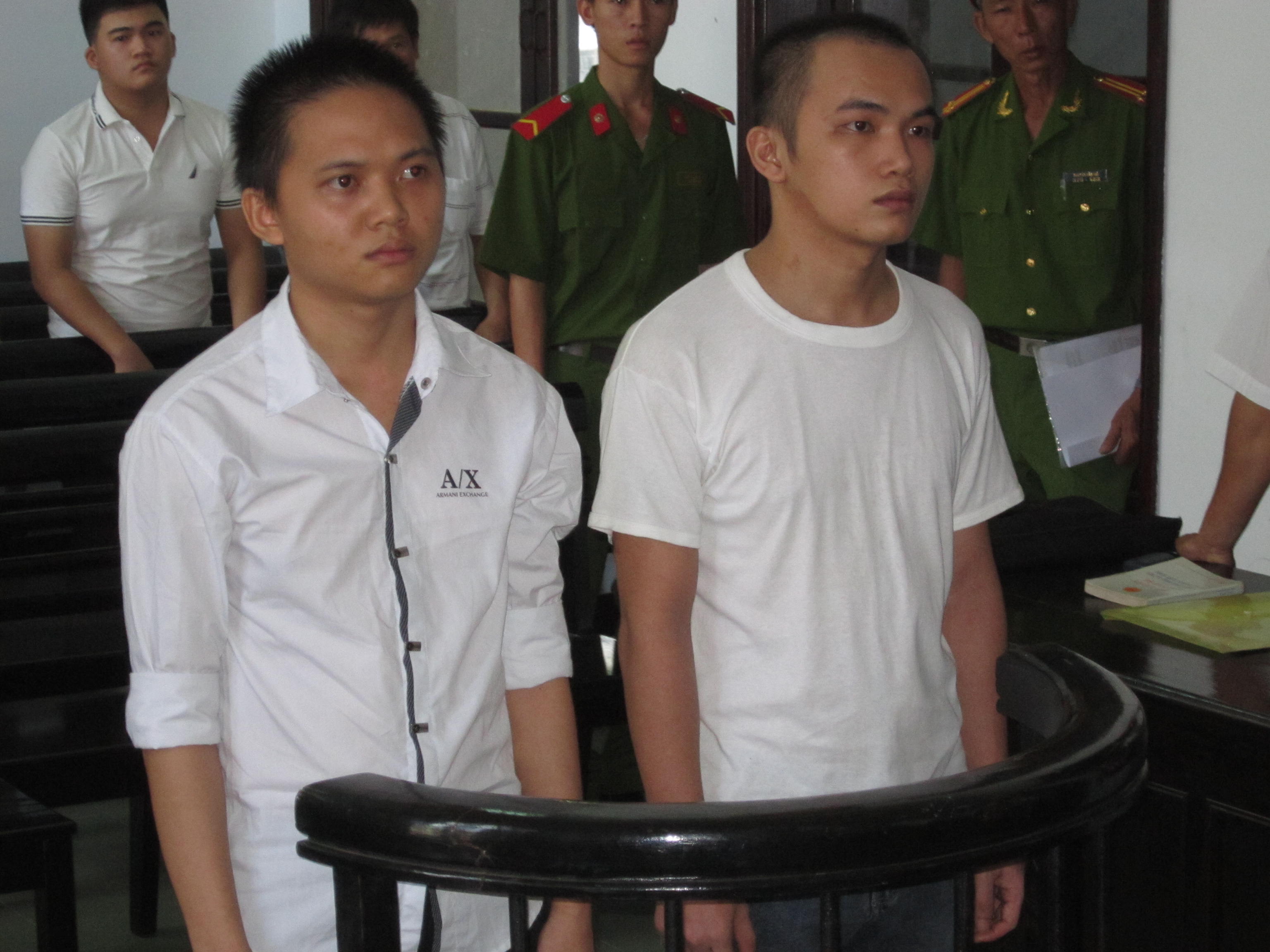 Thanh niên đi bán cần sa để nuôi bạn gái