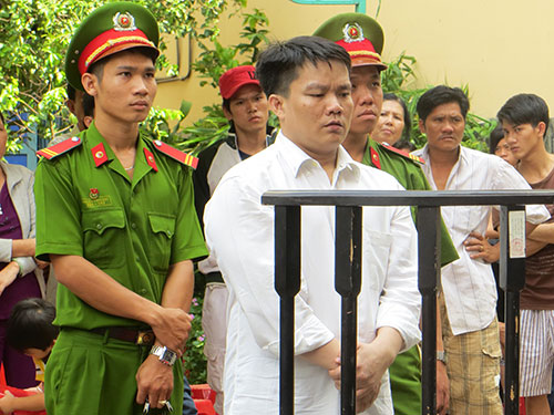 Đánh người vì bị từ chối uống bia, lãnh 12 năm tù