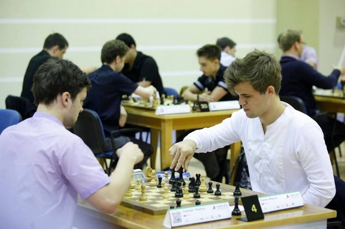 Magnus Larsen (phải) gi&agrave;nh hai ng&ocirc;i v&ocirc; địch tại giải