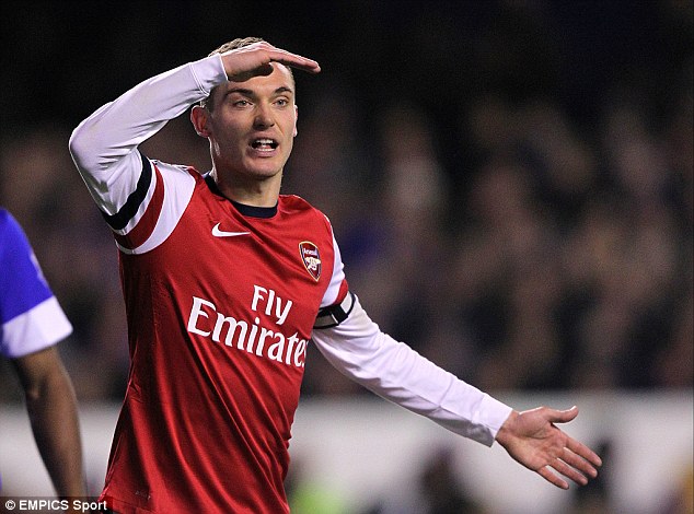 M.U “giành” Vermaelen không lại Barca