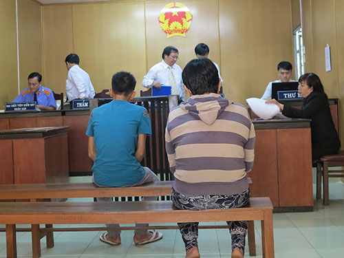 Hù có ma nhập, dụ cúng giải hạn lừa tiền bạn của mẹ