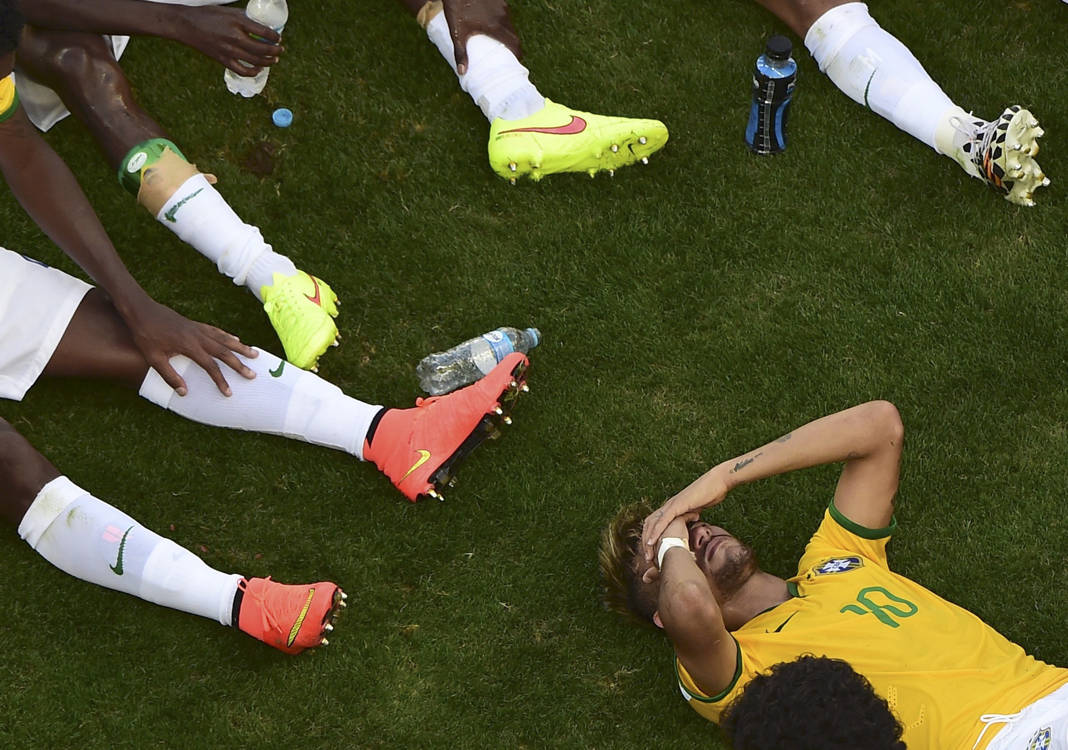 Trước trận Brazil - Colombia: Chủ nhà chữa yếu tâm lý!