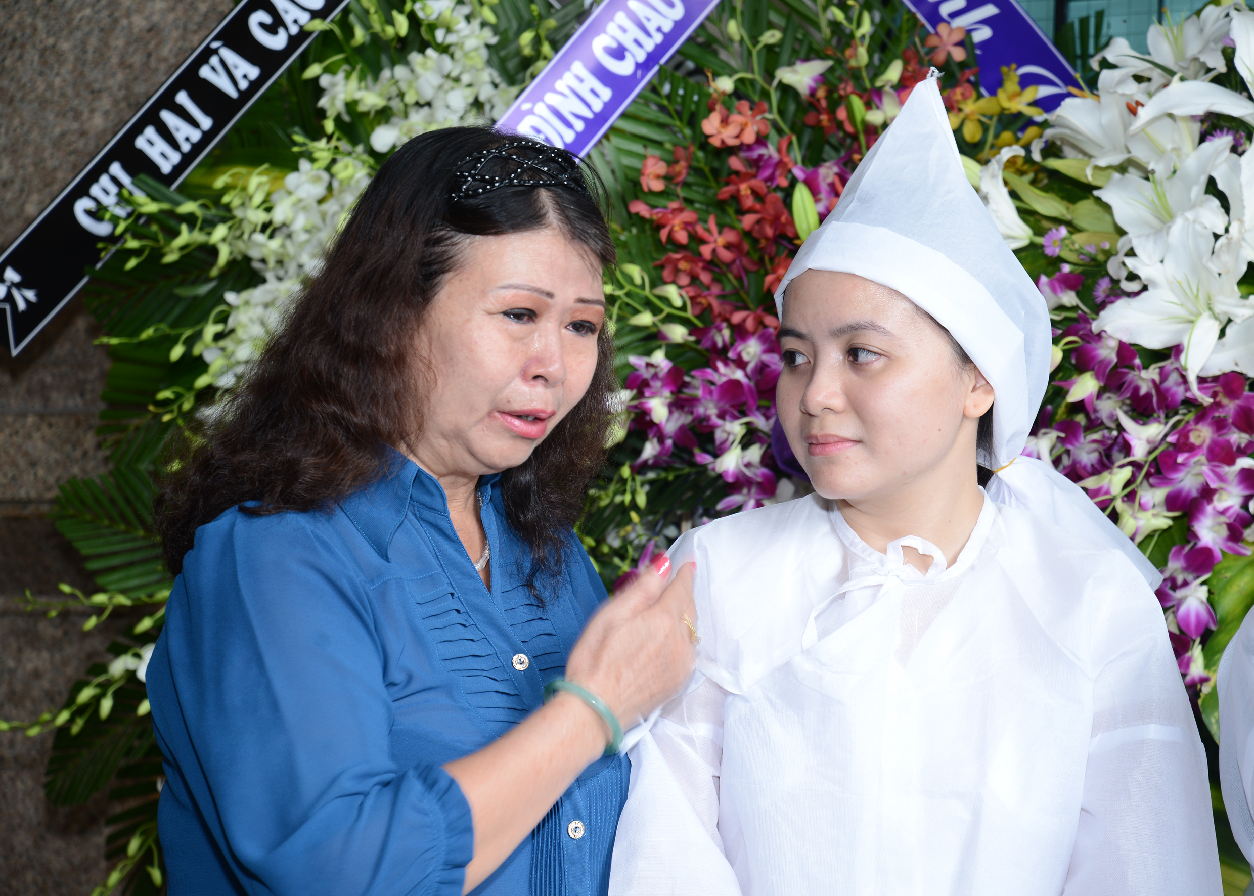 NSƯT Ngọc Mai x&uacute;c động chia buồn với gia đ&igrave;nh cố soạn giả Mai Qu&acirc;n