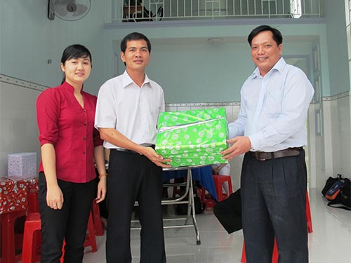 Vừa chăm lo Tết vừa bảo đảm phòng chống dịch
