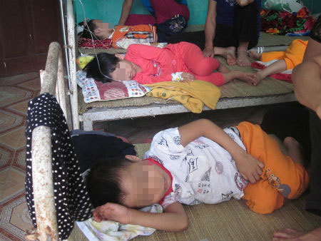 Trẻ mầm non tử vong bất thường sau khi uống thuốc tẩy giun
