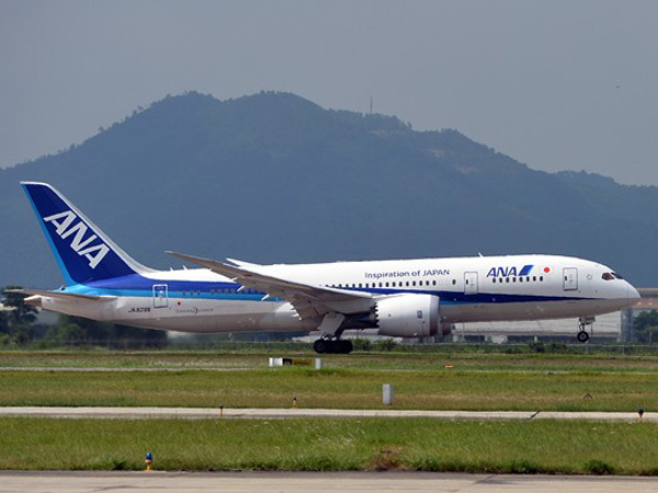 Siêu máy bay Boeing 787 lần đầu đón khách tại Việt Nam