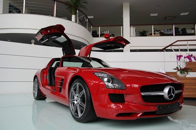 Si&ecirc;u xe Mercedes-Benz SLS AMG được một đại l&yacute; ở TP.HCM đưa về v&agrave; rao b&aacute;n với gi&aacute; 11,8 tỉ đồng.