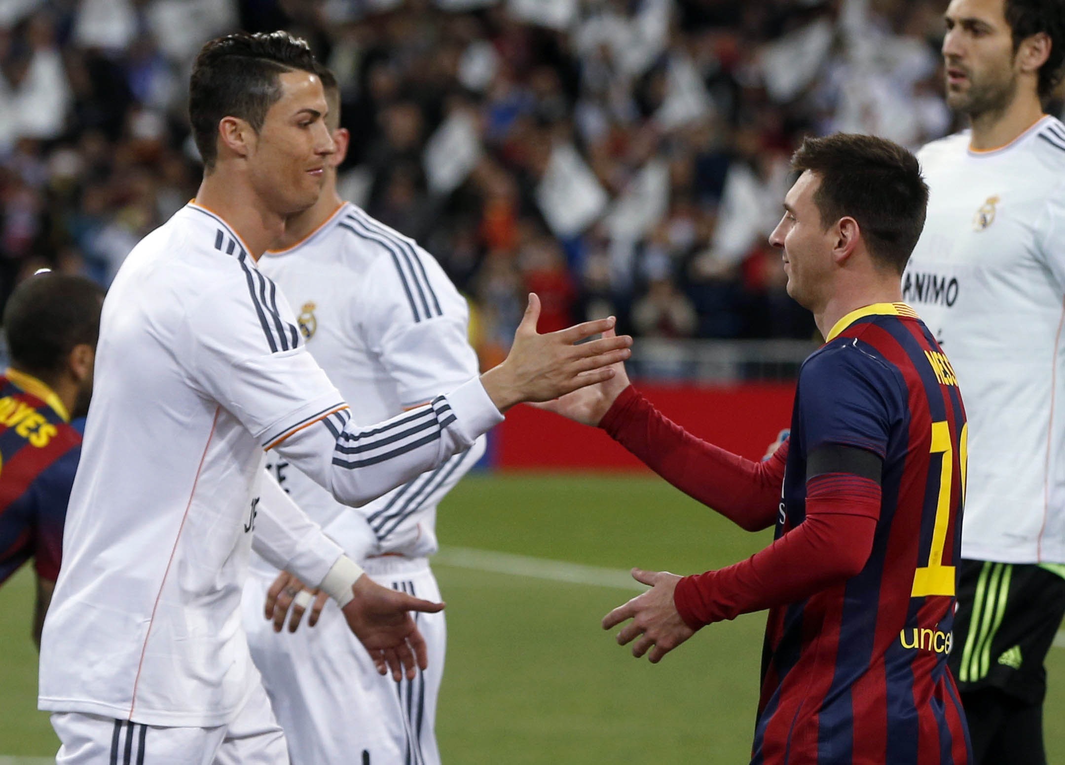 Messi lập kỷ lục mới ở "El Clasico"