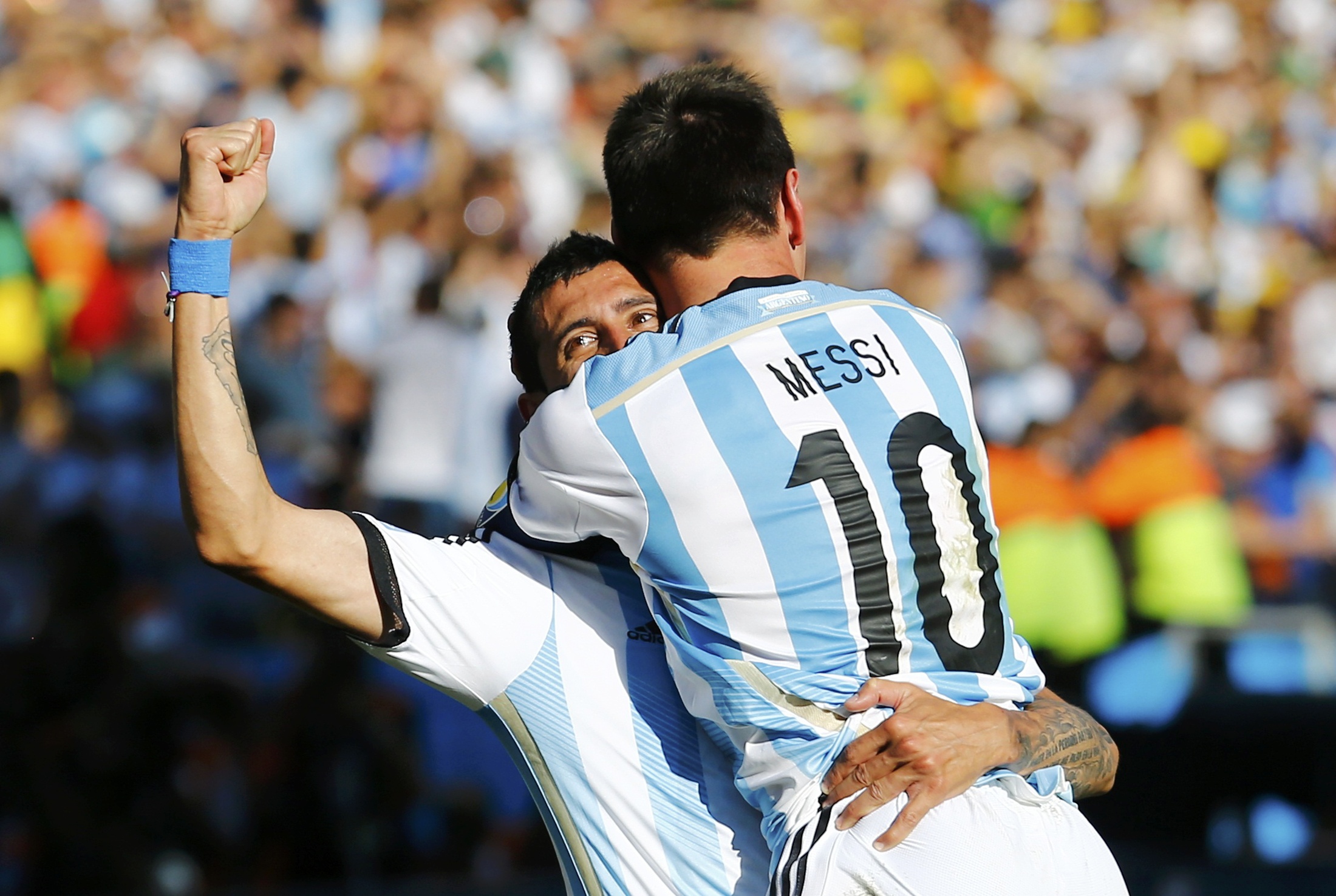 Messi đang cô đơn