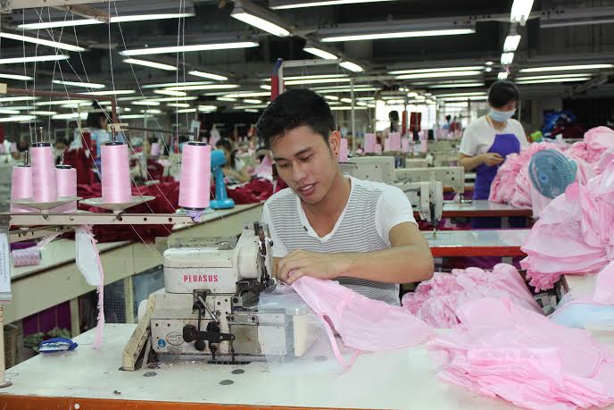 Trả bằng cấp cho nhân viên