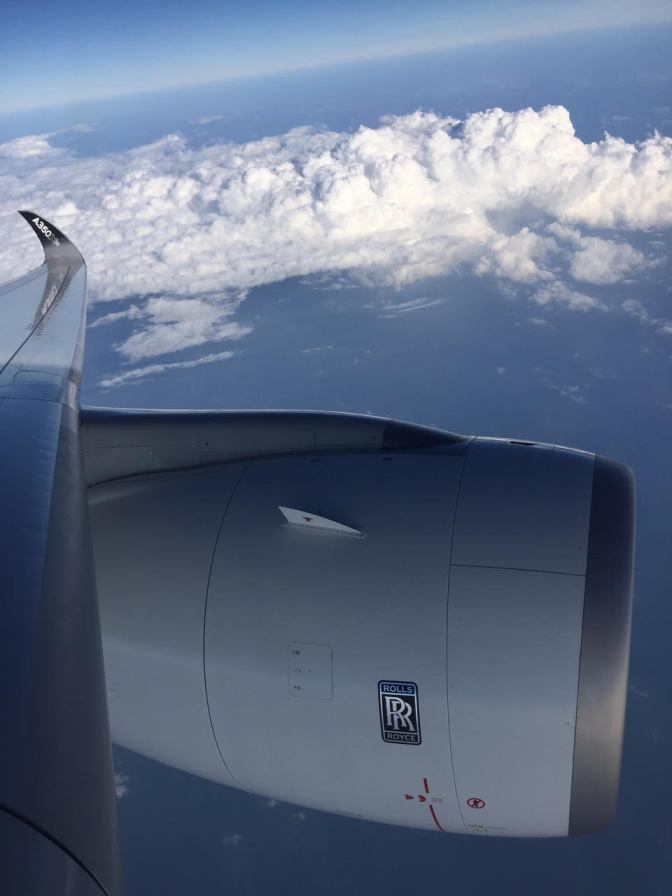 Máy bay được trang bị động cơ Rolls Royce Trent family cực mạnh với đường kính khủng. Năm 2007, khi Airbus chính thức triển khai dòng máy bay A350XWB thì Rolls Royce chi khoản tiền lớn cho việc nghiên cứu phát triển loại động cơ phản lực phù hợp với dòng máy bay thế hệ mới của Airbus