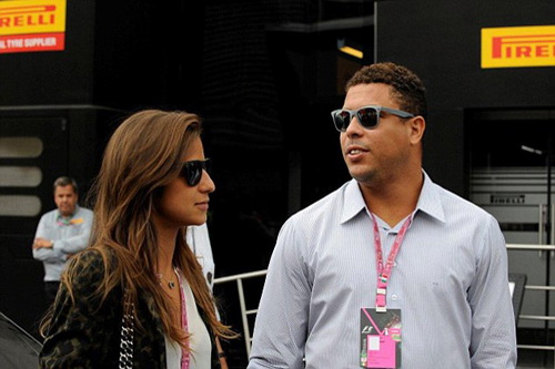 Ronaldo và hôn thê Paula Morais
