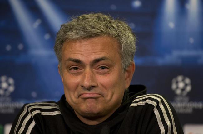 “Người đặc biệt” Mourinho bỗng trở thành “người im lặng”!
