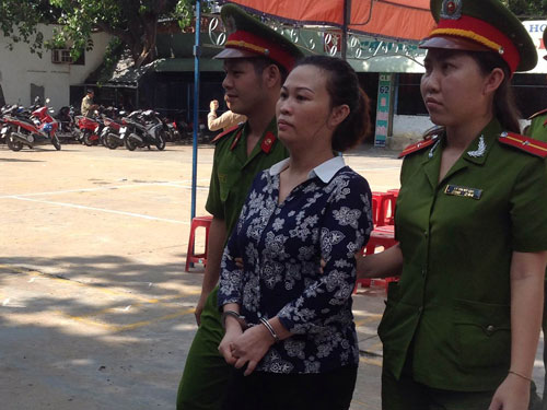 Trốn truy n&atilde;, Vũ Mai Hương mua b&aacute;n ma t&uacute;y