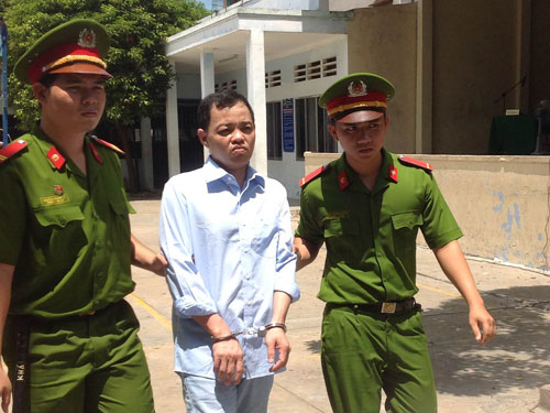 Mang heroin để trả ơn, Việt kiều Úc bị triệt đường sống