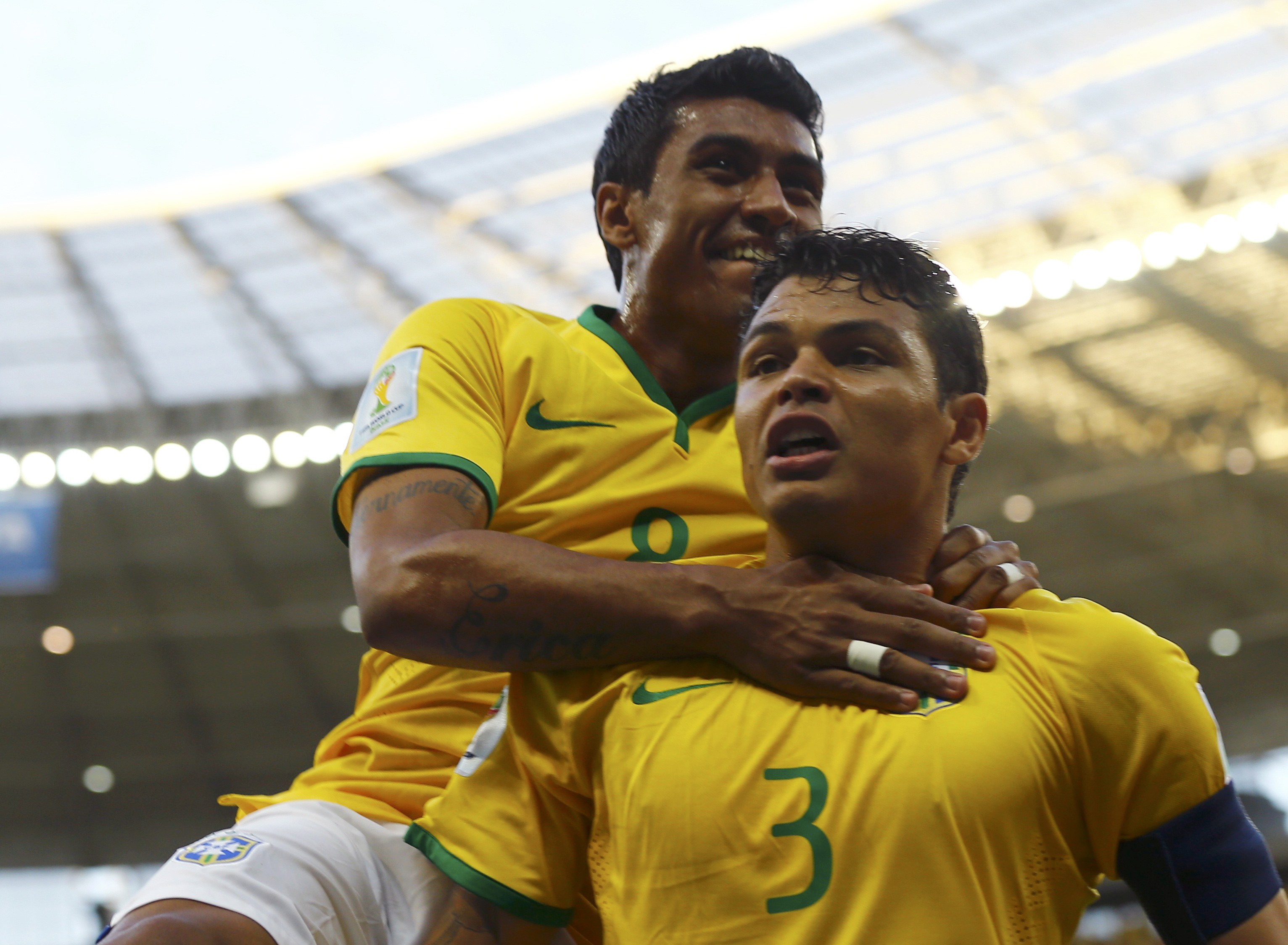 Brazil – Colombia 2-1: Trung vệ thành người hùng
