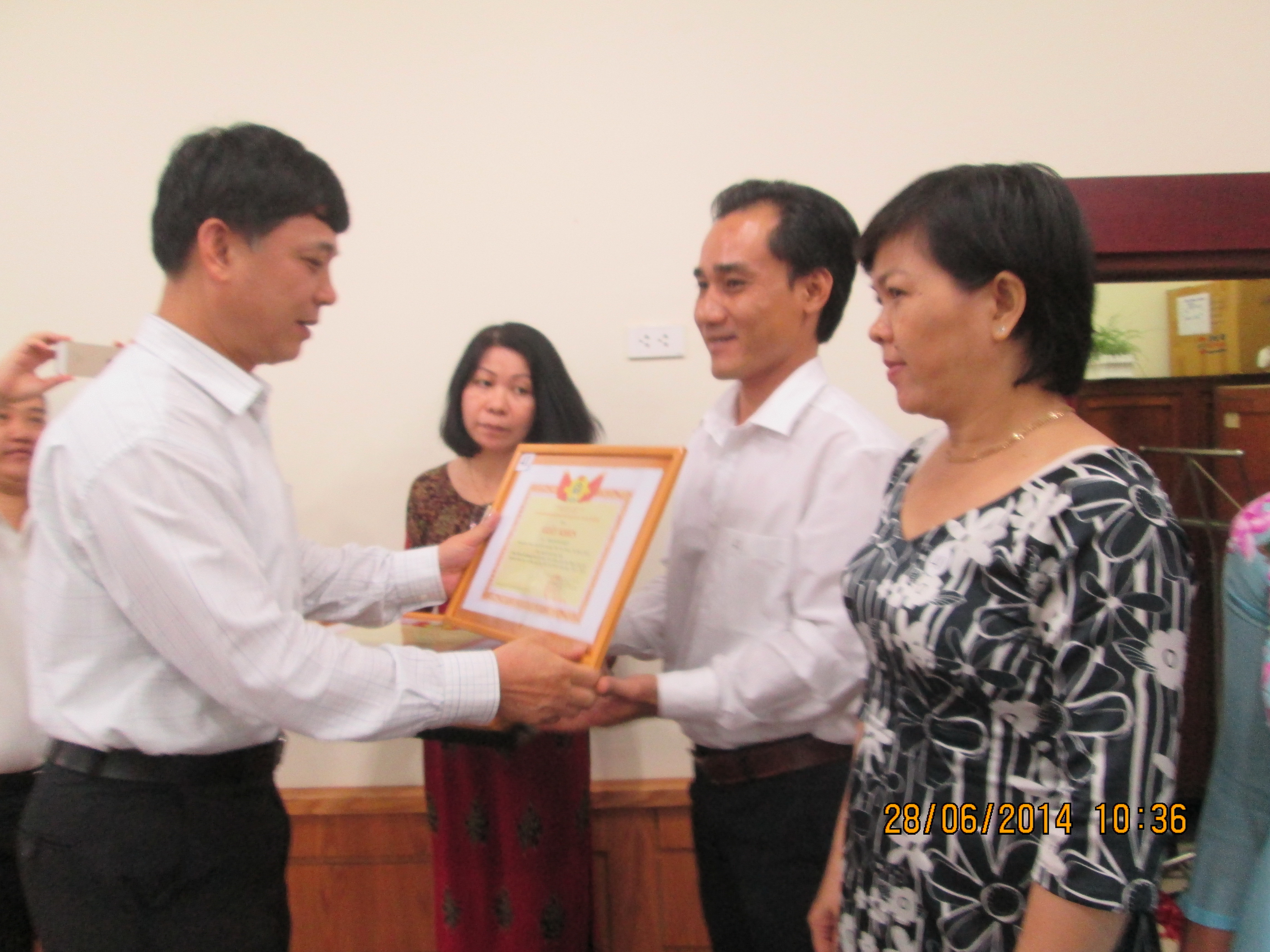 Tuyên dương 41 cán bộ, giáo viên tiêu biểu