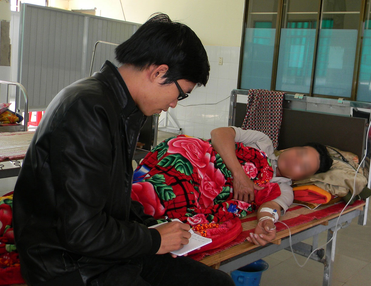 Ăn sứa, ốc biển, 14 người ngộ độc