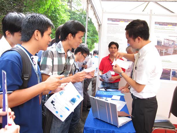 Rèn kỹ năng mềm cho lao động trẻ