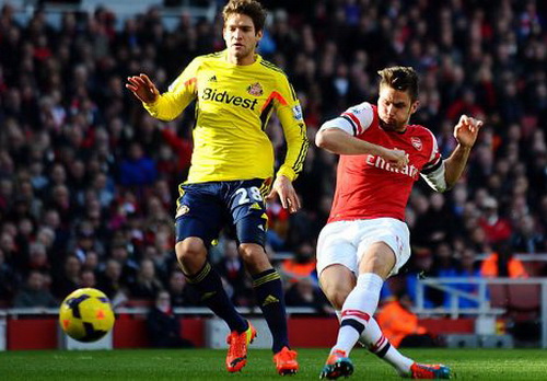 Giroud trở lại, lập cú đúp bàn thắng cho Arsenal