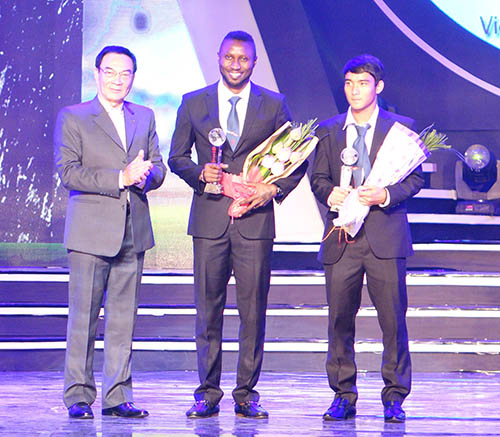 Vua ph&aacute; lưới V-League cho Ho&agrave;ng Vũ Samson (H&agrave; Nội T&T) với 23 b&agrave;n, vua ph&aacute; <span class=