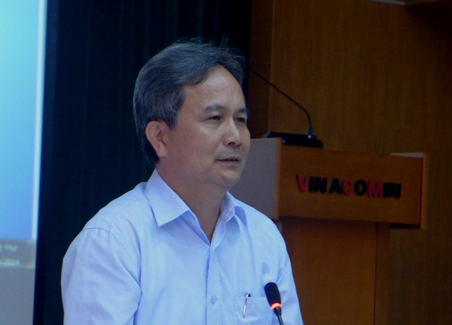 Ph&oacute; Tổng Gi&aacute;m đốc Tập đo&agrave;n C&ocirc;ng nghiệp Than v&agrave; kho&aacute;ng sản Việt Nam Nguyễn Văn Bi&ecirc;n tại buổi họp b&aacute;o