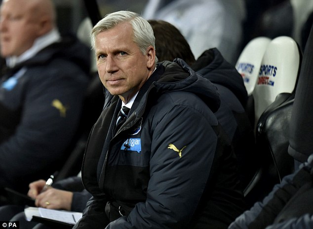 Quyết định của &ocirc;ng Pardew c&oacute; phần bất ngờ đối với người h&acirc;m mộ Newcastle