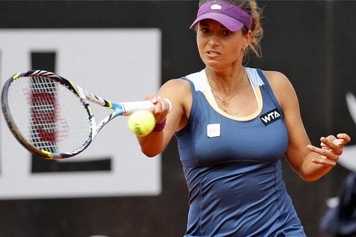 Kvitova thua sốc Zhang Shuai, các tay vợt trẻ lập kỳ tích
