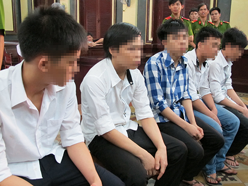 Một vụ án giết người, cướp tài sản tại quận 12, TP HCM do các bị cáo là người chưa thành niên thực hiện