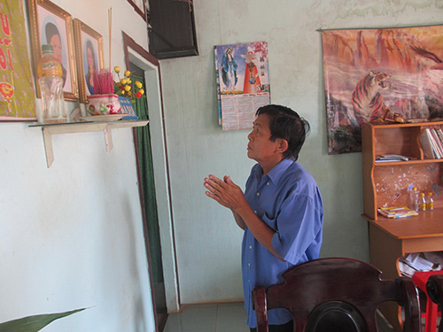 Phía sau bản án