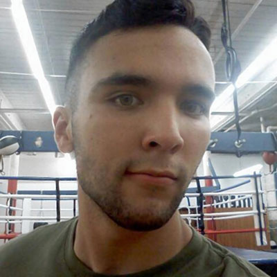 Jeffrey Laude (tr&ecirc;n) v&agrave; Joseph Scott Pemberton Ảnh: Facebook