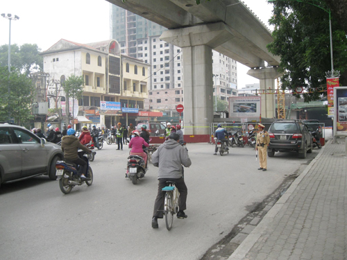 Hiện trường đ&atilde; được phong toả để điều tra - Ảnh: Nguyễn Hưởng