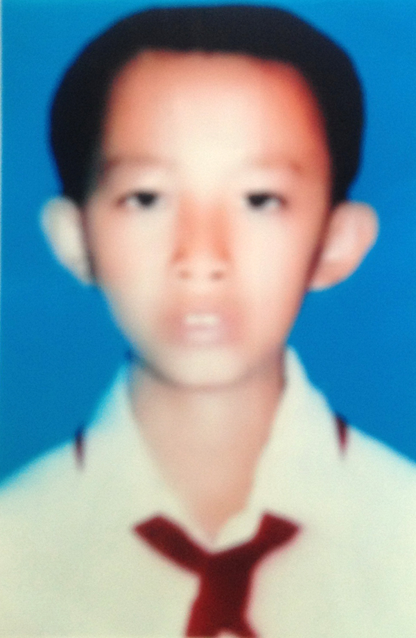 Ph&ugrave;ng minh Tấn, b&eacute; trai b&aacute;n v&eacute; số 12 tuổi bị bạn giết