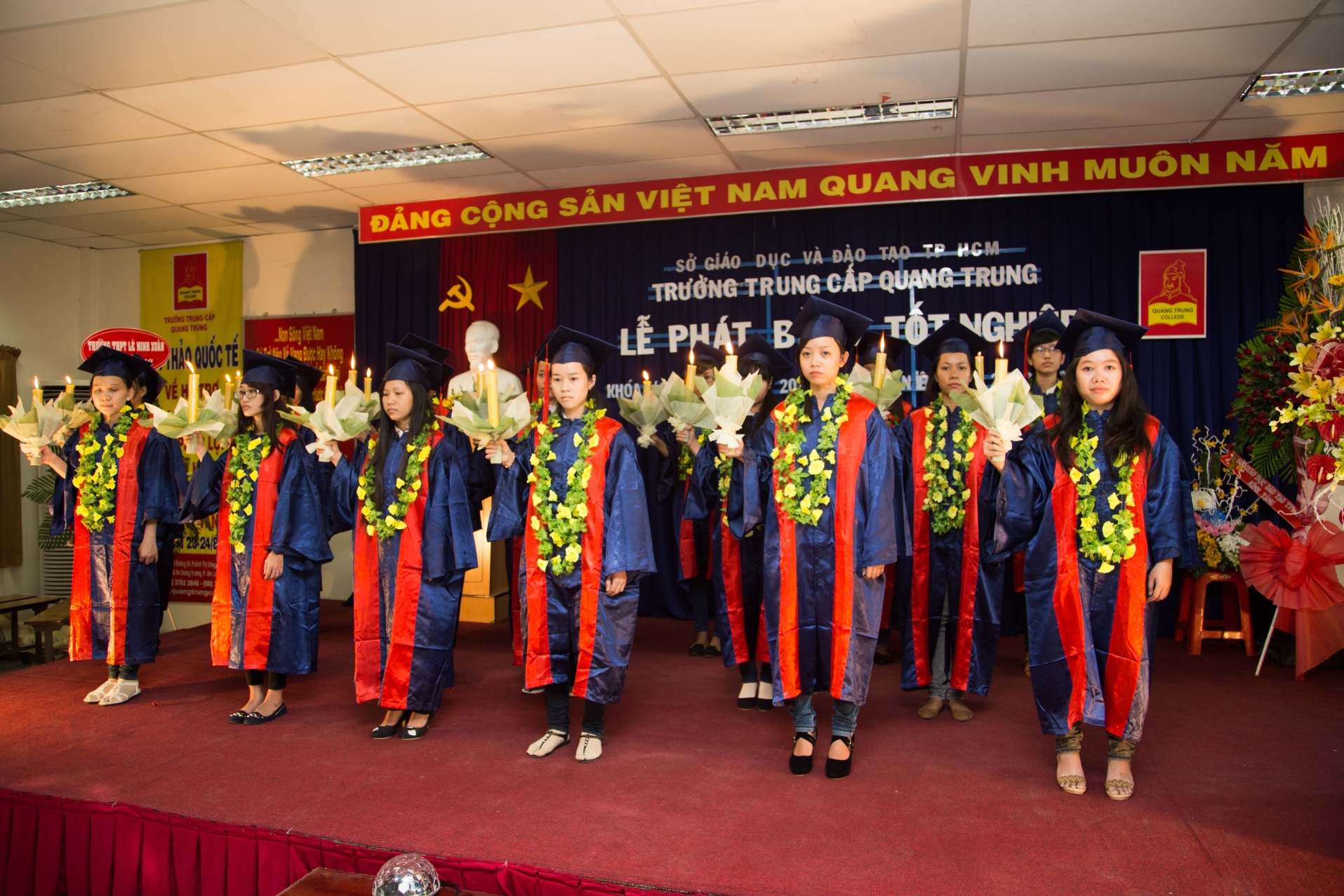 Hơn 1.000 học sinh Trường Trung cấp Quang Trung tốt nghiệp