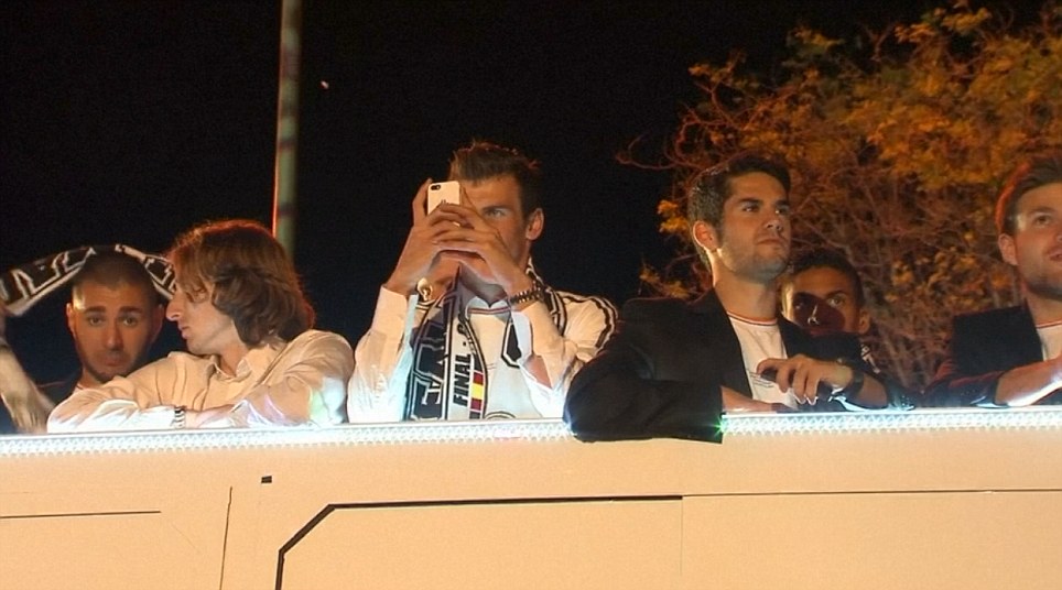 Bale ghi lại những khoảnh khắc chiến thắng đầu ti&ecirc;n kể từ khi đến Real Madrid từ h&egrave; 2013