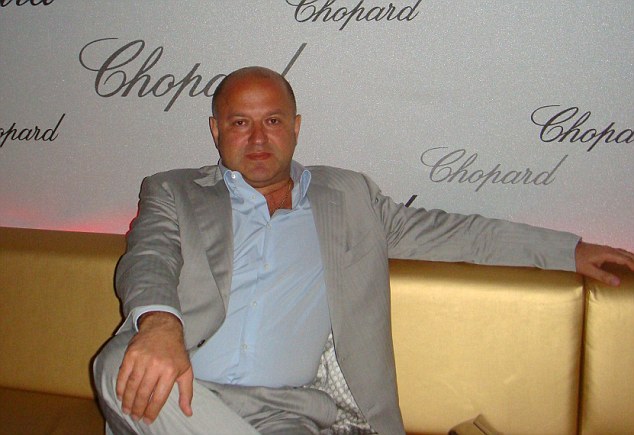 Người đại diện của Toure, &ocirc;ng Dimitry Seluk.
