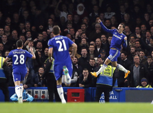 Eden Hazard khai th&ocirc;ng thế bế tắc cho Chelsea