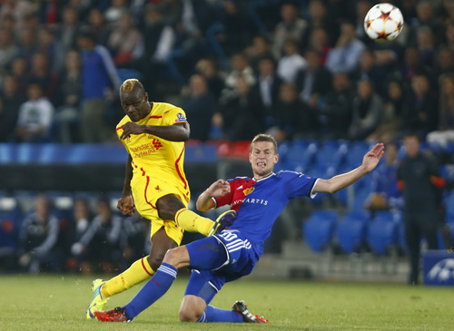 Balotelli cãi lệnh HLV, lờ tịt fan Liverpool sau trận thua Basel