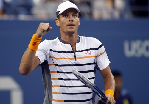 Tomas Berdych dễ d&agrave;ng v&agrave;o v&ograve;ng trong