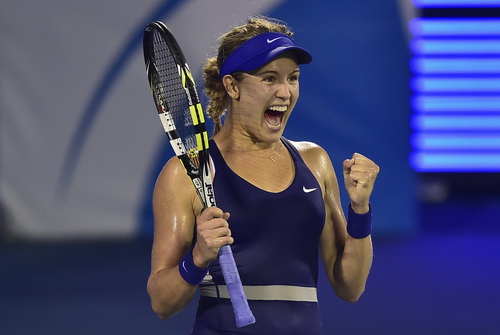 Hạ Wozniacki, sao trẻ Bouchard chờ Kvitova ở chung kết
